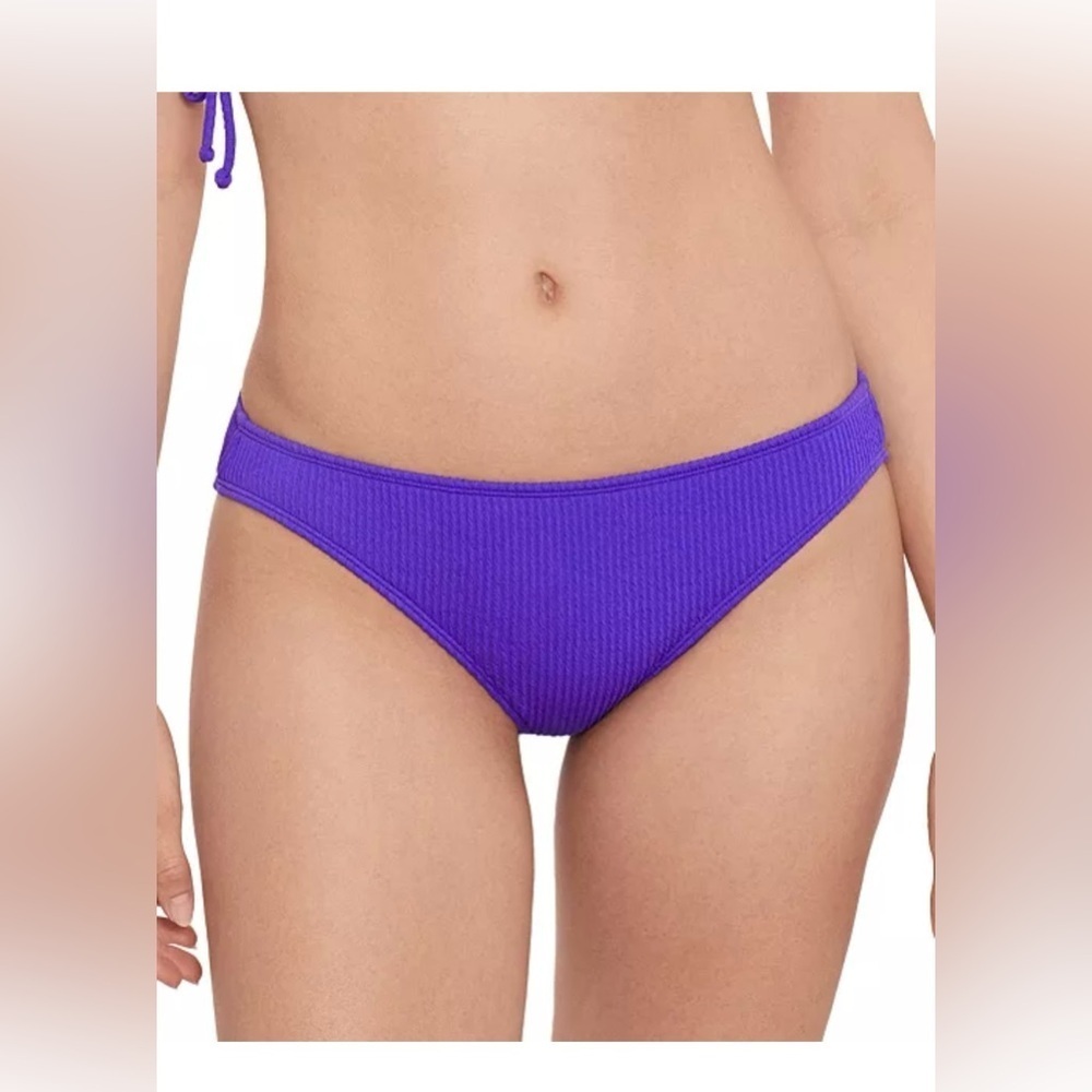 NWT Salt + Cove
Juniors' Hipster Bikini Bottoms size Medium
